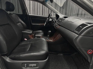 Седан Toyota Camry 2005 года, 845000 рублей, Красноярск