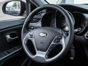 Седан Kia Rio 2015 года, 1004967 рублей, Волгоград