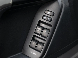 Внедорожник Toyota Land Cruiser Prado 2012 года, 2750000 рублей, Омск