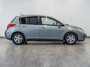 Хетчбэк Nissan Tiida 2009 года, 979000 рублей, Саратов
