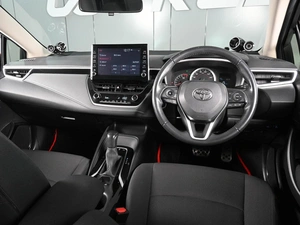 Седан Toyota Corolla 2019 года, 1999000 рублей, Ростов-на-Дону