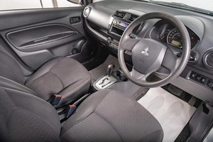 Хетчбэк Mitsubishi Mirage 2014 года, 799000 рублей, Томск