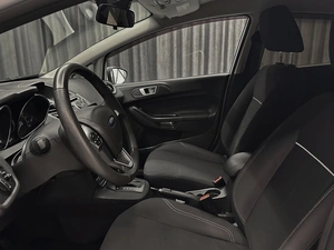 Хетчбэк Ford Fiesta 2018 года, 890000 рублей, Красноярск