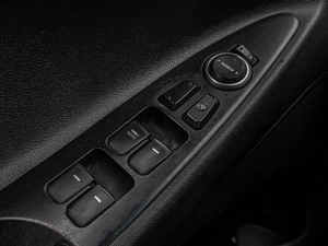 Седан Hyundai Sonata 2010 года, 990000 рублей, Краснодар