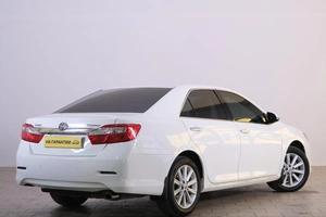 Седан Toyota Camry 2013 года, 1599000 рублей, Омск