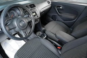 Седан Volkswagen Polo 2012 года, 689000 рублей, Тюмень