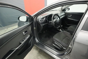 Седан Kia Rio 2016 года, 1370000 рублей, Курск