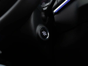 Внедорожник Skoda Karoq 2020 года, 2413444 рублей, Москва