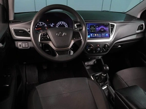 Седан Hyundai Solaris 2017 года, 939000 рублей, Воронеж