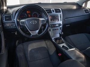 Седан Toyota Avensis 2012 года, 1320000 рублей, Краснодар