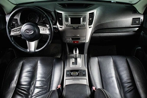 Седан Subaru Legacy 2011 года, 1119000 рублей, Сургут