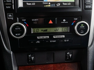 Седан Toyota Camry 2012 года, 1799000 рублей, Тюмень
