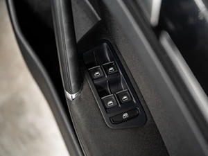 Хетчбэк Volkswagen Golf 2013 года, 1300000 рублей, Красноярск