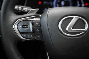 Внедорожник Lexus RX 2023 года, 8899999 рублей, Москва