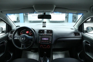 Седан Volkswagen Polo 2013 года, 818000 рублей, Солонцы