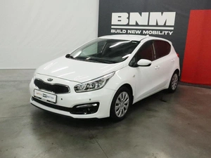 Хэтчбек Kia Ceed 2017 года, 1450000 рублей, Курск