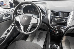 Седан Hyundai Solaris 2011 года, 659000 рублей, Барнаул