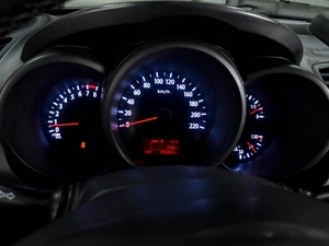 Хетчбэк Kia Soul 2013 года, 877000 рублей, Воронеж