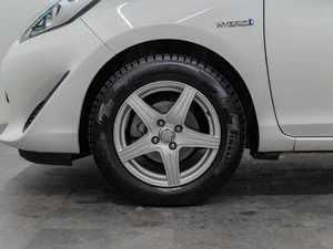 Хетчбэк Toyota Aqua 2018 года, 1200000 рублей, Красноярск