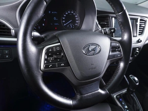 Седан Hyundai Solaris 2017 года, 1370000 рублей, Ростов-на-Дону