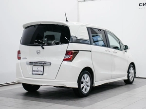 Минивэн Honda Freed 2010 года, 949000 рублей, Красноярск