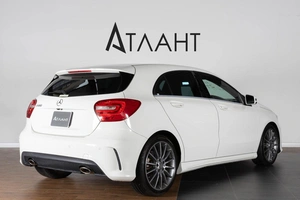Хетчбэк Mercedes-Benz A-класс 2015 года, 1649000 рублей, Красноярск