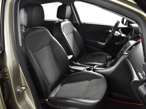 Хетчбэк Opel Astra 2011 года, 649900 рублей, Казань