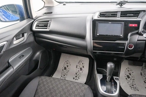 Хетчбэк Honda Fit 2016 года, 999000 рублей, Красноярск
