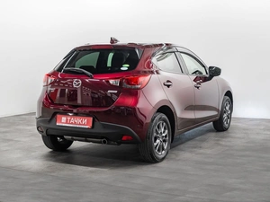 Хетчбэк Mazda Demio 2017 года, 975000 рублей, Красноярск