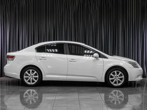 Седан Toyota Avensis 2009 года, 1019000 рублей, Тюмень