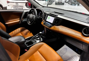 Внедорожник Toyota RAV4 2017 года, 2857000 рублей, Красноярск