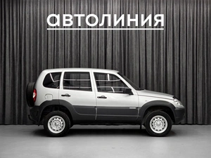 Внедорожник Chevrolet Niva 2013 года, 599000 рублей, Красноярск