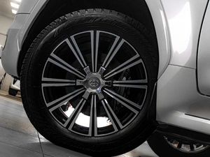 Внедорожник Toyota Land Cruiser 2023 года, 12279000 рублей, Тюмень