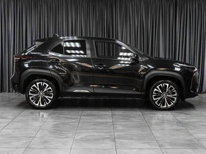 Внедорожник Toyota Yaris Cross 2021 года, 2407000 рублей, Тюмень