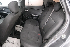 Седан Kia Rio 2016 года, 999000 рублей, Красноярск