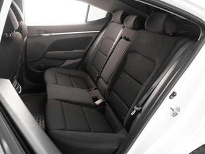 Седан Hyundai Elantra 2019 года, 1649000 рублей, Тюмень