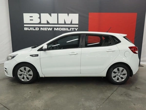 Хэтчбек 4 дв. Kia Rio 2015 года, 1030000 рублей, Курск