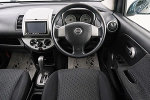 Хетчбэк Nissan Note 2012 года, 679000 рублей, Красноярск