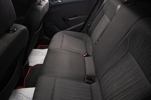 Хетчбэк Opel Astra 2012 года, 699000 рублей, Оренбург
