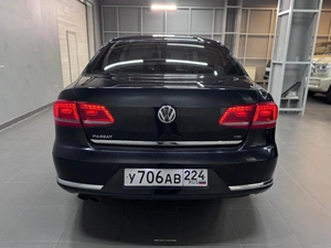 Седан Volkswagen Passat 2013 года, 1197000 рублей, Красноярск