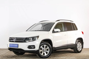 Внедорожник Volkswagen Tiguan 2012 года, 1749000 рублей, Тюмень