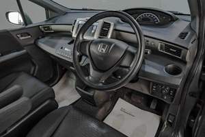 Минивэн Honda Freed 2011 года, 1099000 рублей, Челябинск