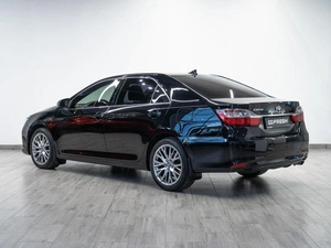 Седан Toyota Camry 2017 года, 2199000 рублей, Саратов