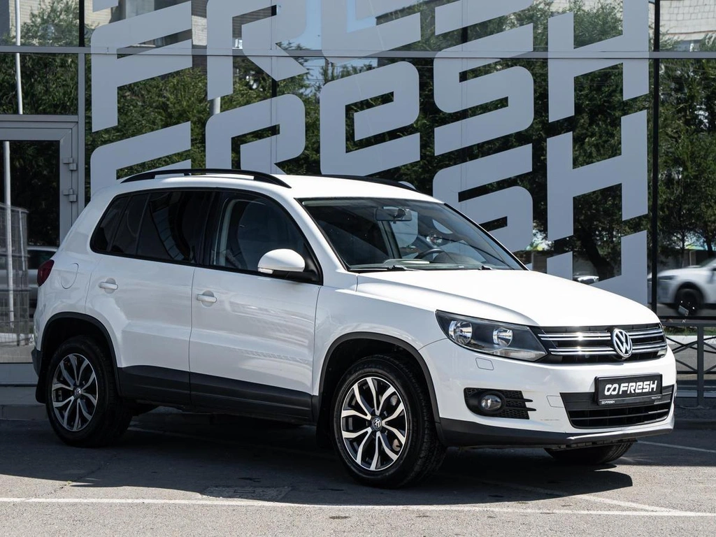 Внедорожник Volkswagen Tiguan 2013 года, 1350000 рублей, Волгоград