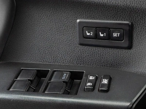 Внедорожник Toyota RAV4 2016 года, 2599000 рублей, Тюмень