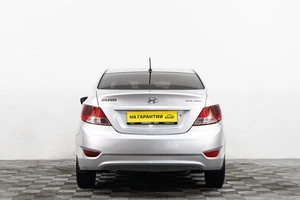 Седан Hyundai Solaris 2011 года, 599000 рублей, Сургут