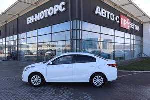 Седан Kia Rio 2018 года, 1050000 рублей, Мирное