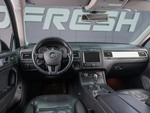 Внедорожник Volkswagen Touareg 2010 года, 2099000 рублей, Сургут
