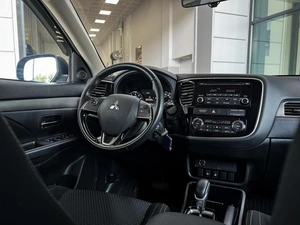 Внедорожник Mitsubishi Outlander 2018 года, 1999999 рублей, Уфа