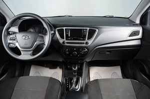 Седан Hyundai Solaris 2020 года, 1599000 рублей, Тюмень